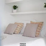 Break - Family Friendly By The Sea Apartment *