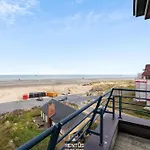 Break - Family Friendly By The Sea Апартаменты *