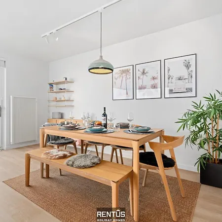 Apartment Break - Family Friendly By The Sea