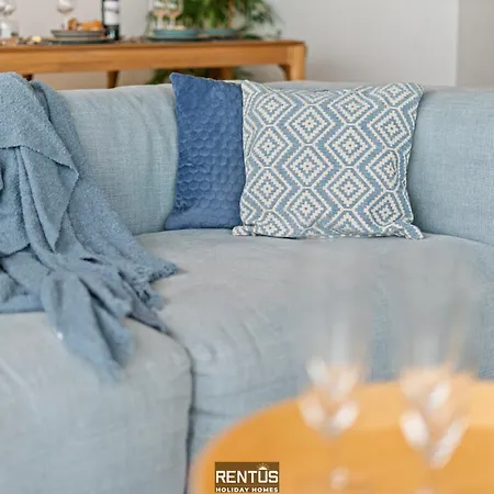 Apartment Break - Family Friendly By The Sea *