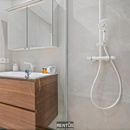 Break - Family Friendly By The Sea Apartament *